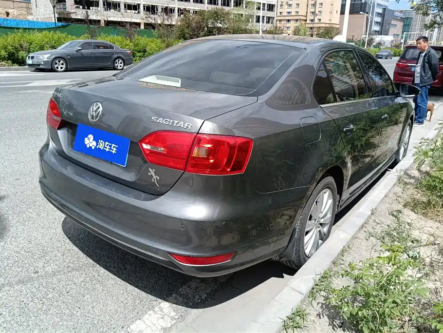Volkswagen Sagitar 2014 1.6L Manual Comfort фото 3