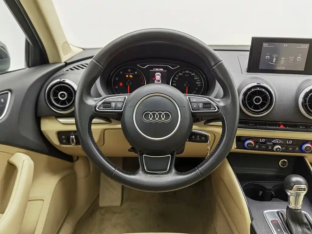 Audi A3 (Import) 2014 2014 Limousine 40 TFSI S line Comfort