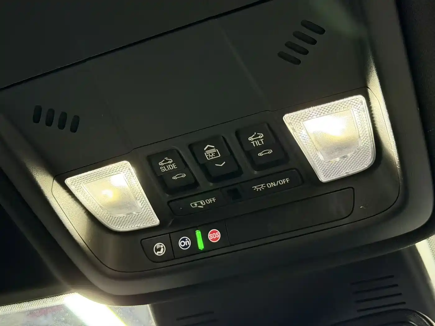 Cadillac XT4 2024 28T 2WD Luxury фото 12