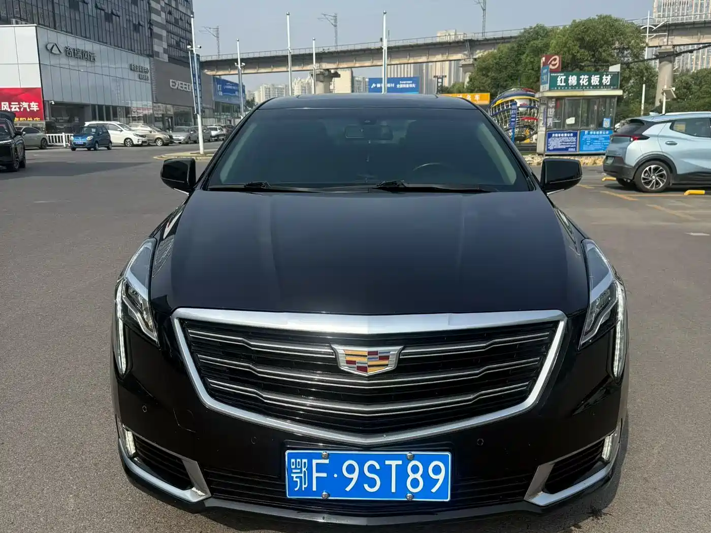 CADILLAC XTS