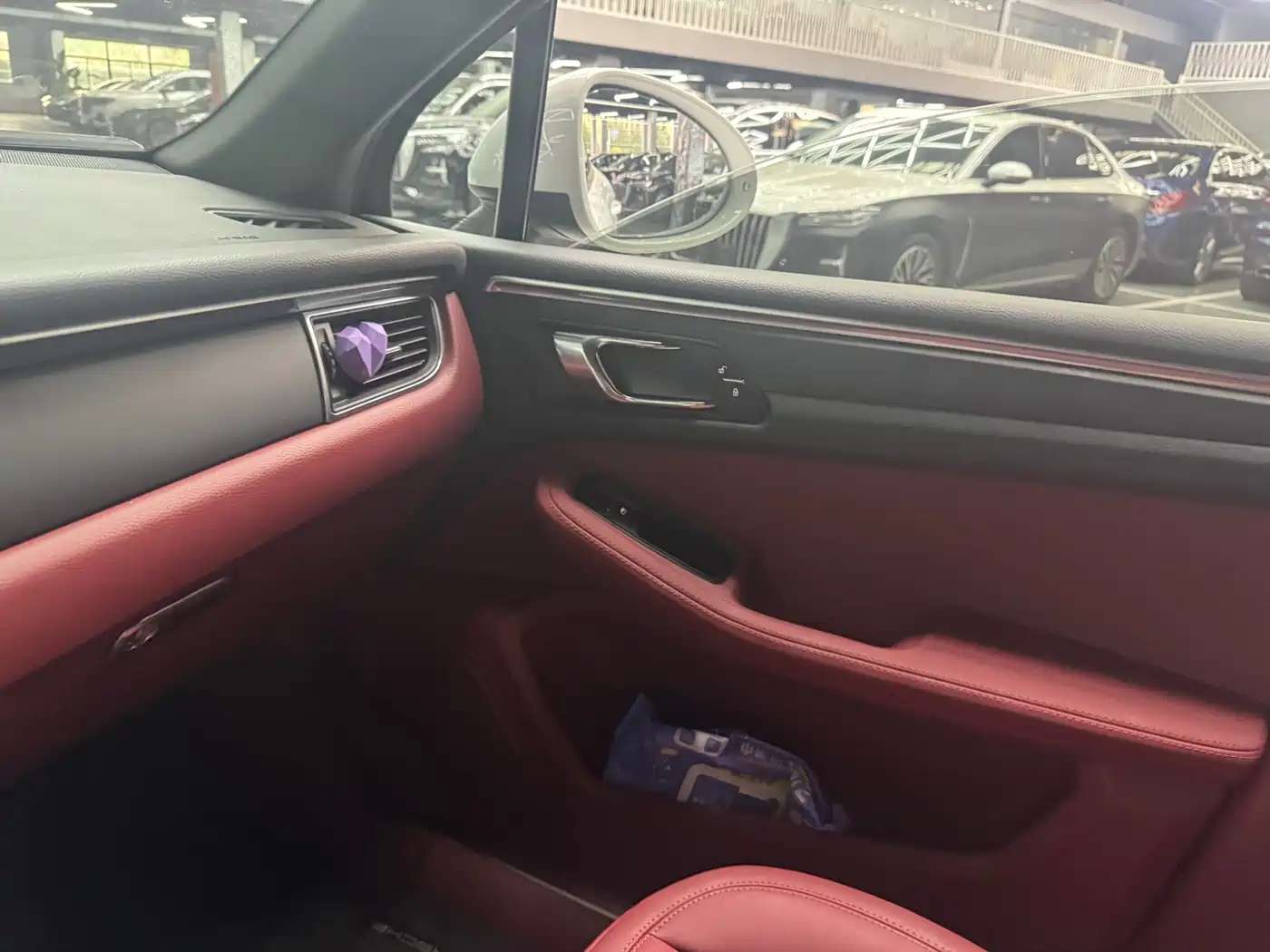 Porsche Macan 2016 Macan 2.0T фото 8