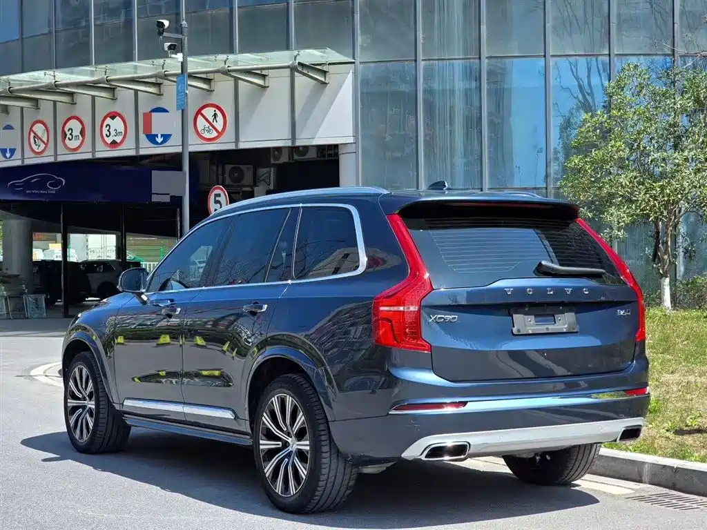 Volvo XC90 2020 Facelift T6 Inscription Luxury 7-Seater фото 3