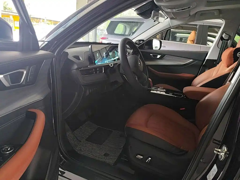 Chery Tiggo 8 PLUS 2020 2021 Model 290TGDI DCT Luxury Edition