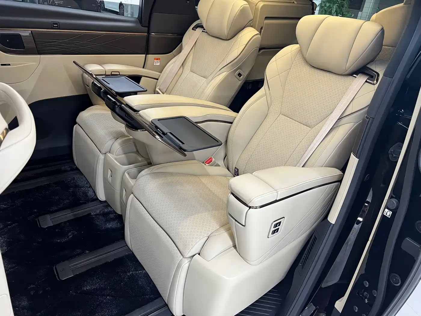 Toyota Vellfire 2024 2024 Crown Hybrid 2.5L Executive Premium Edition