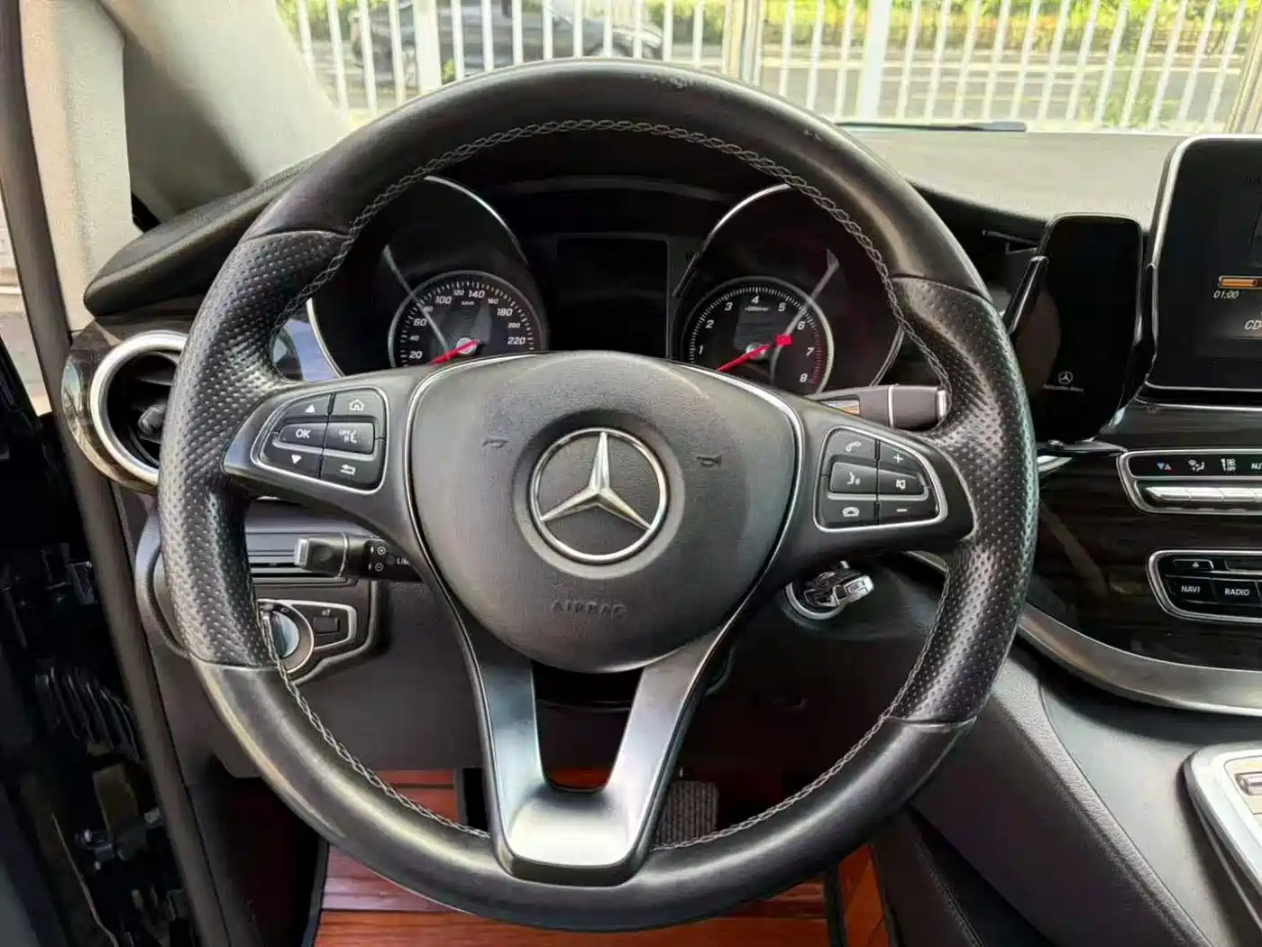 Mercedes-Benz V-Class 2018 V 260 Pilot Edition China V фото 9