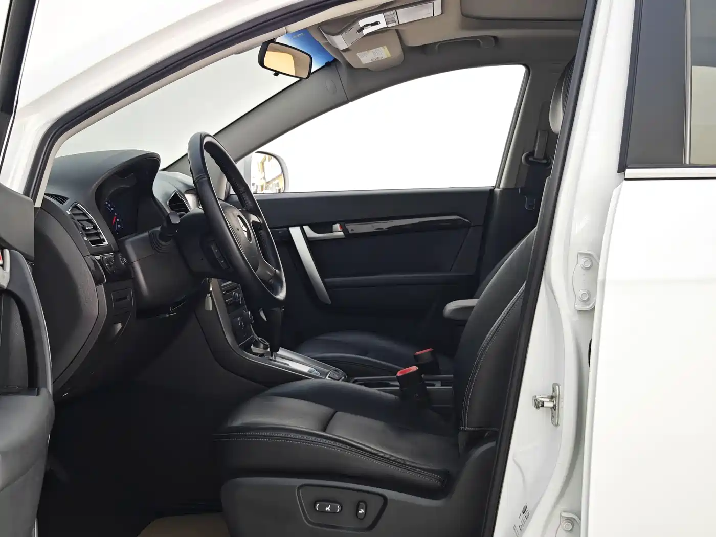 Chevrolet Captiva 2012 2.4L 4WD Flagship Edition 7-Seater фото 7