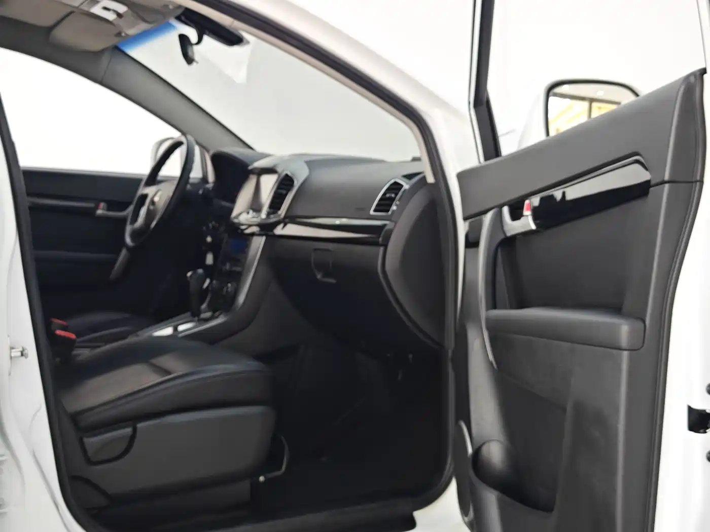 Chevrolet Captiva 2012 2.4L 4WD Flagship Edition 7-Seater фото 20