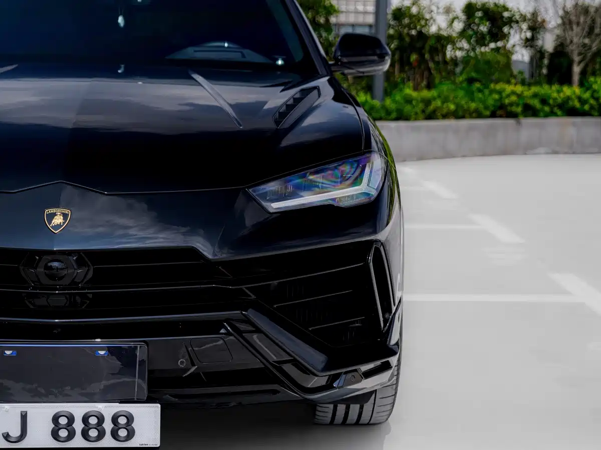 Фото 4 - Lamborghini Urus