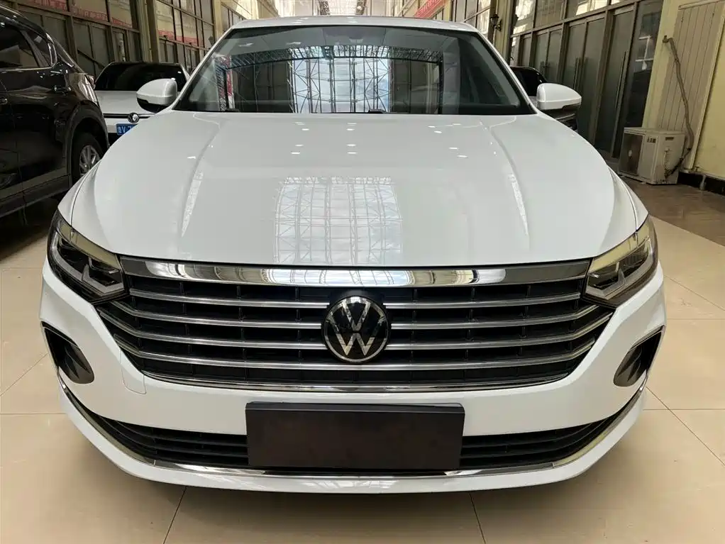 Volkswagen Lavida 2023 1.5L Auto Five Million Edition фото 2