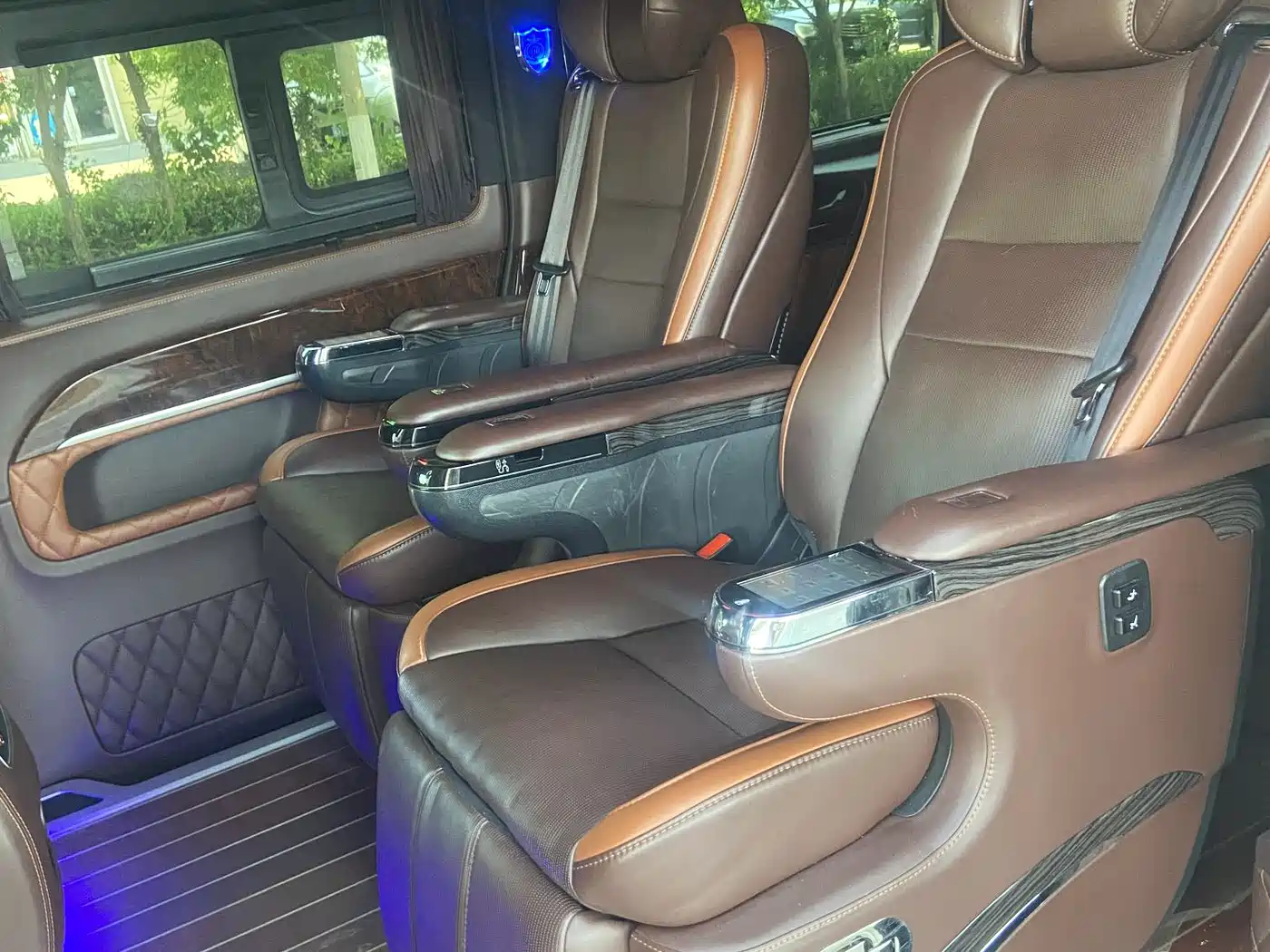Mercedes-Benz V-Class 2018 V 260 L Premium Long Version China V фото 6