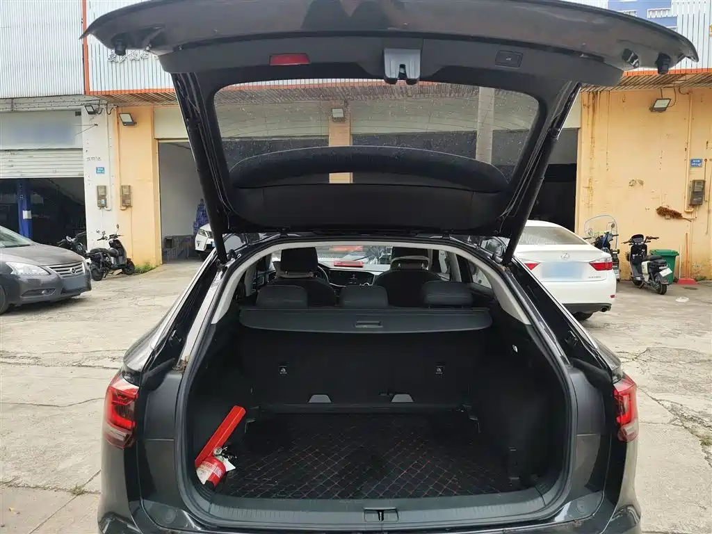 Volkswagen Tayron X 2020 330TSI 2WD Premium Smart Edition фото 19
