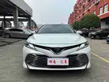 Фото 2 - Toyota Camry