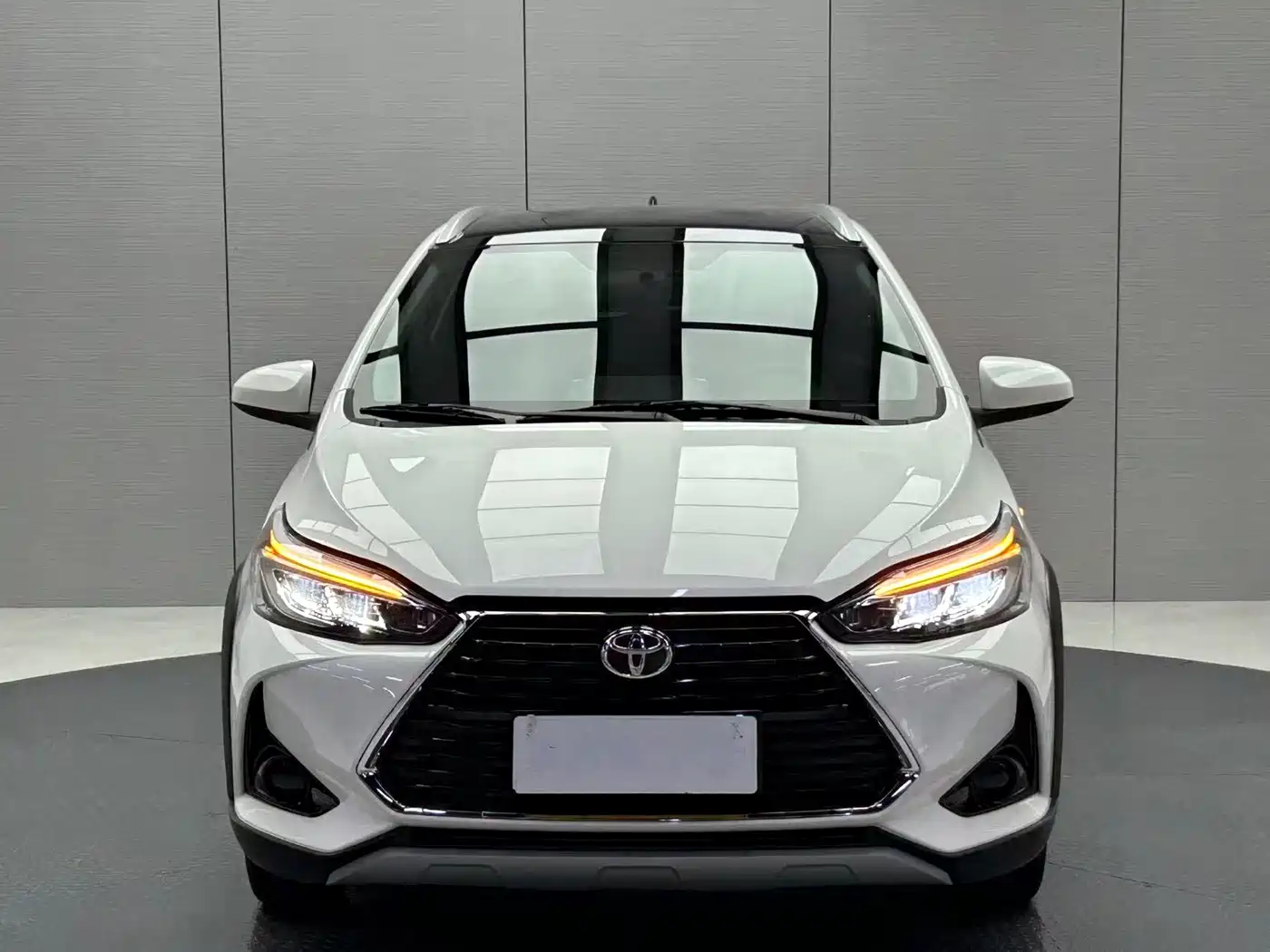 Toyota YARiS L Zhi Xuan 2022 Zhi Xuan X 1.5L CVT Leading PLUS Edition фото 2