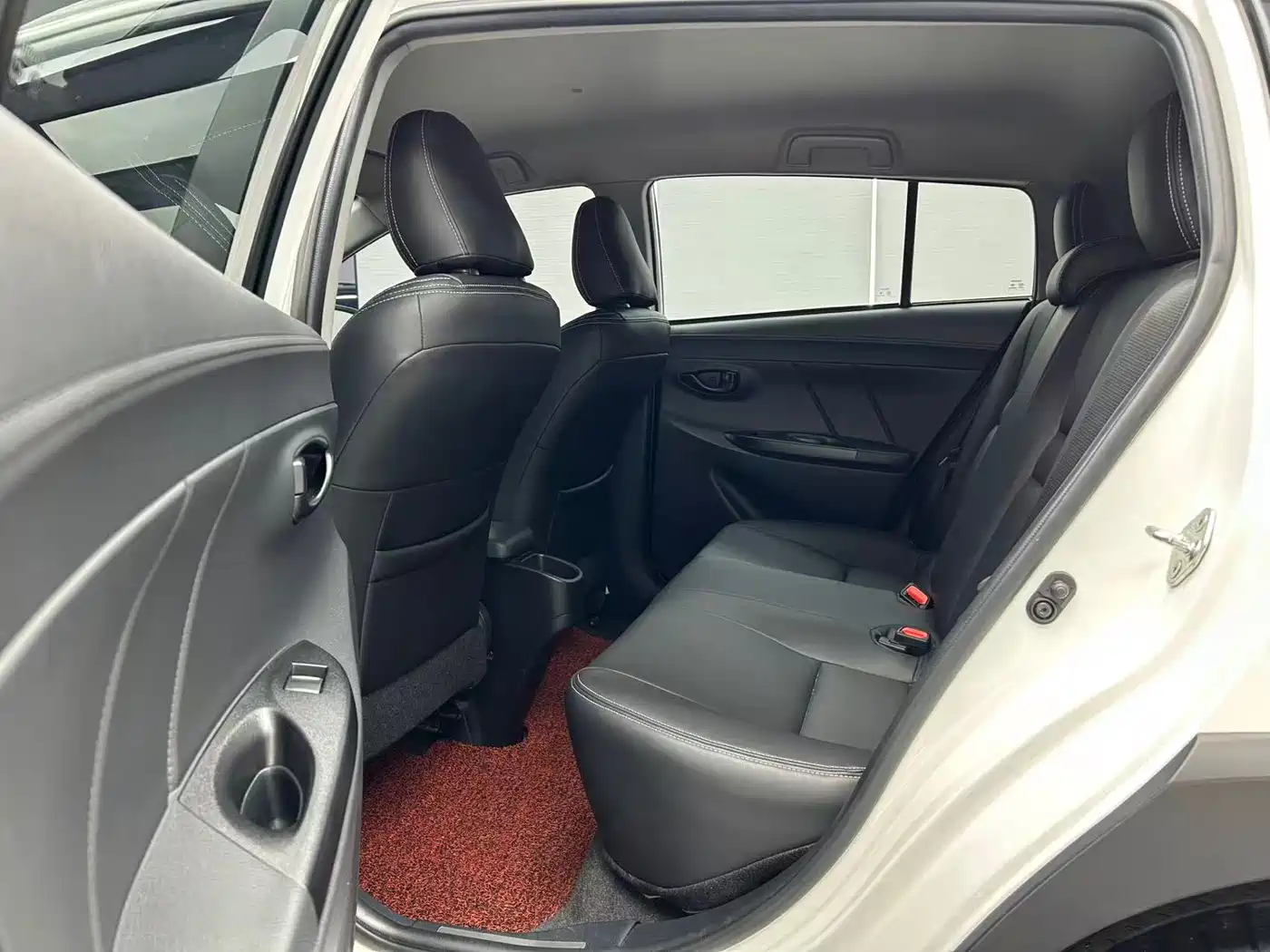 Toyota YARiS L Zhi Xuan 2022 Zhi Xuan X 1.5L CVT Leading PLUS Edition фото 17