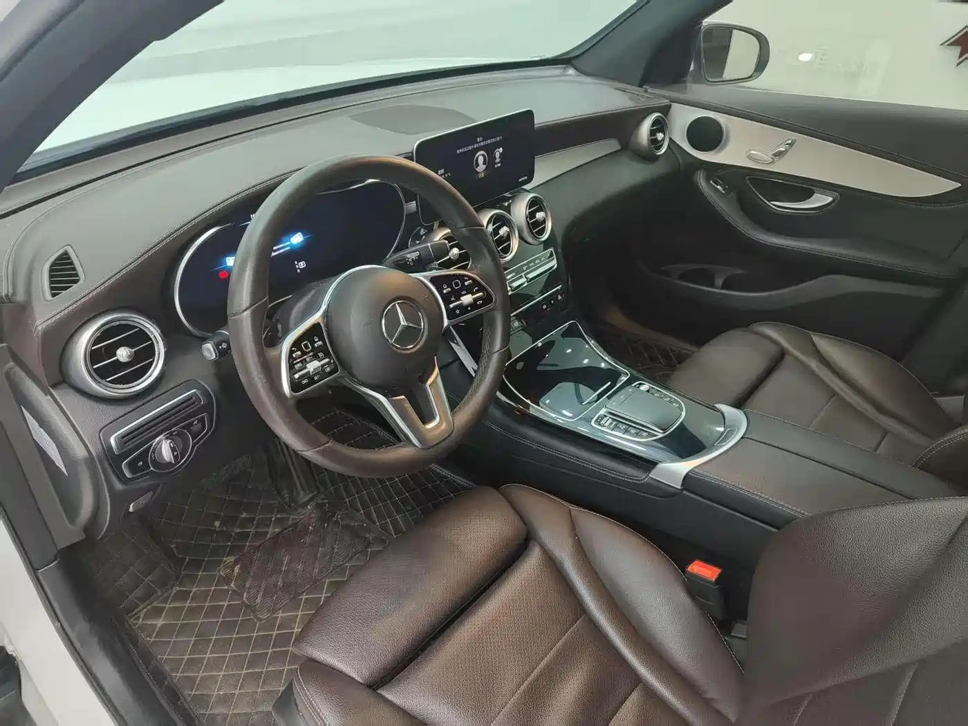 Mercedes-Benz GLC 2020 Facelift GLC 260 L 4MATIC Dynamic фото 9