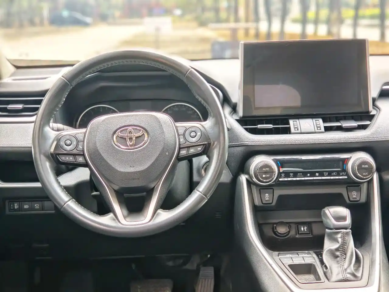 Toyota Wildlander 2022 2.0L CVT FWD Luxury PLUS Edition фото 10