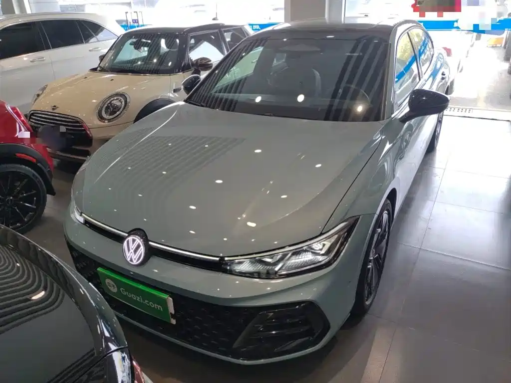 Volkswagen Passat 2025 Model Pro 380TSI Starlight Dragon Premium Edition фото 3