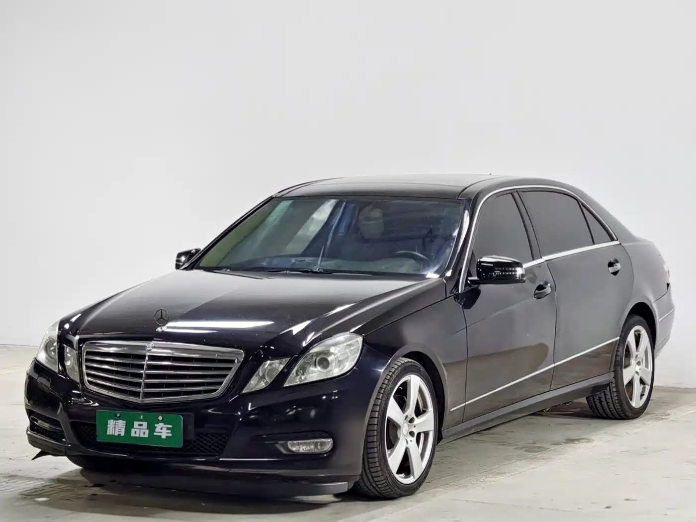صورة 1 - Mercedes-Benz E-Class