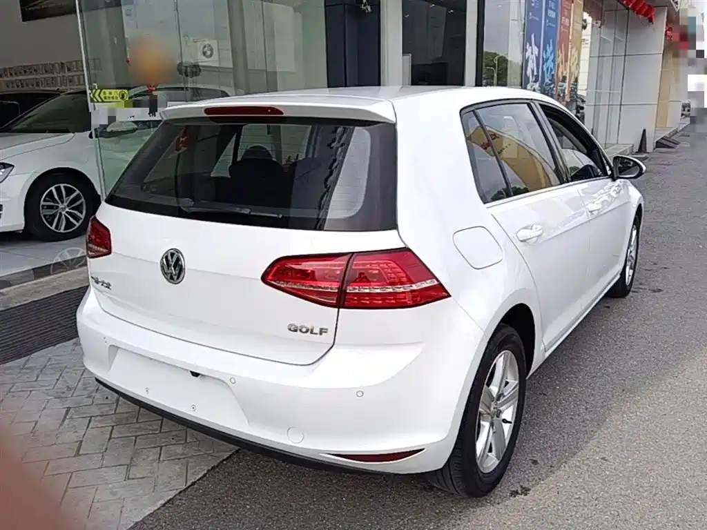 Volkswagen Golf 2016 1.6L Automatic Comfort фото 7