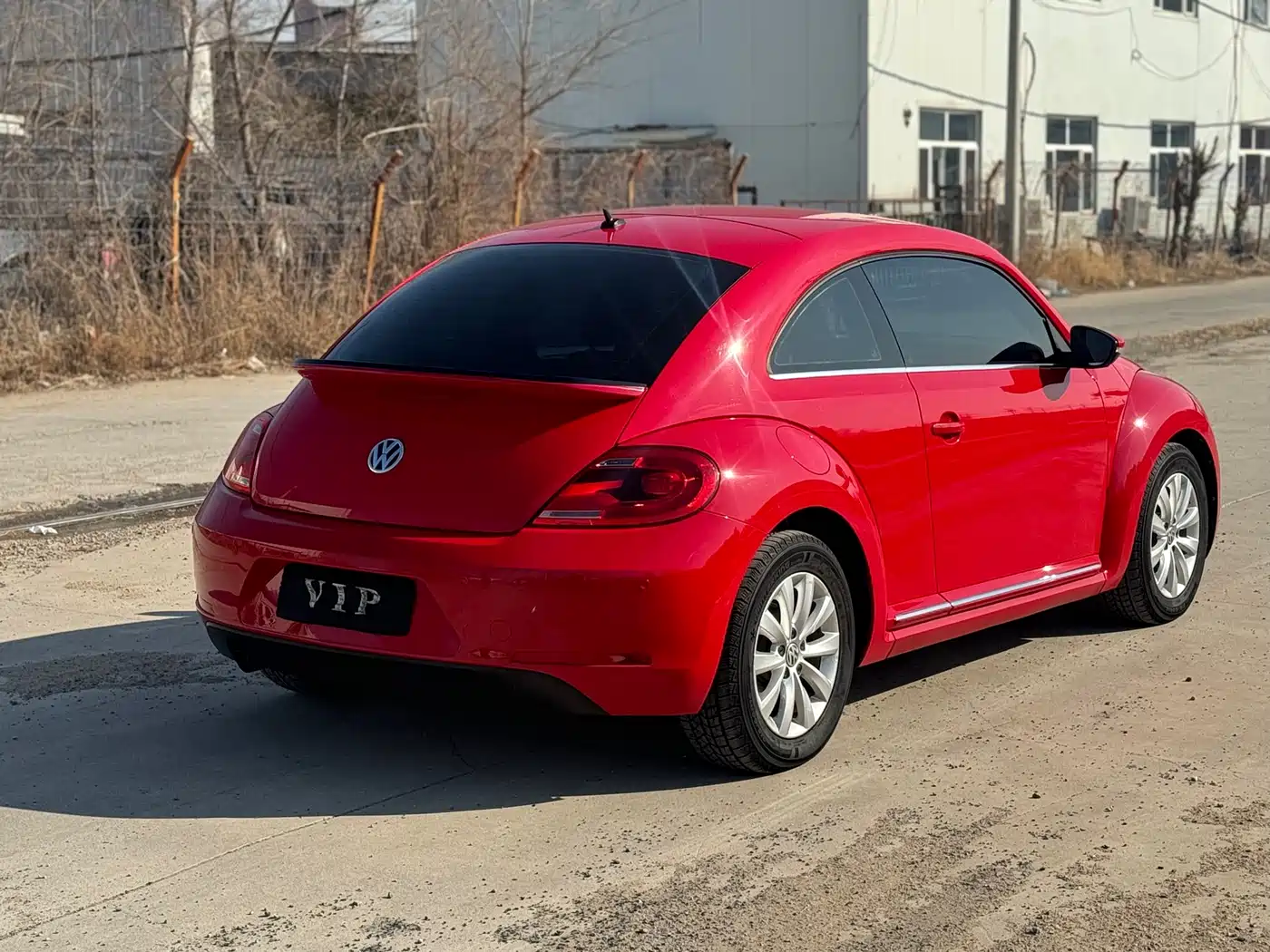 Volkswagen Beetle 2016 Model 180TSI Club Edition фото 6