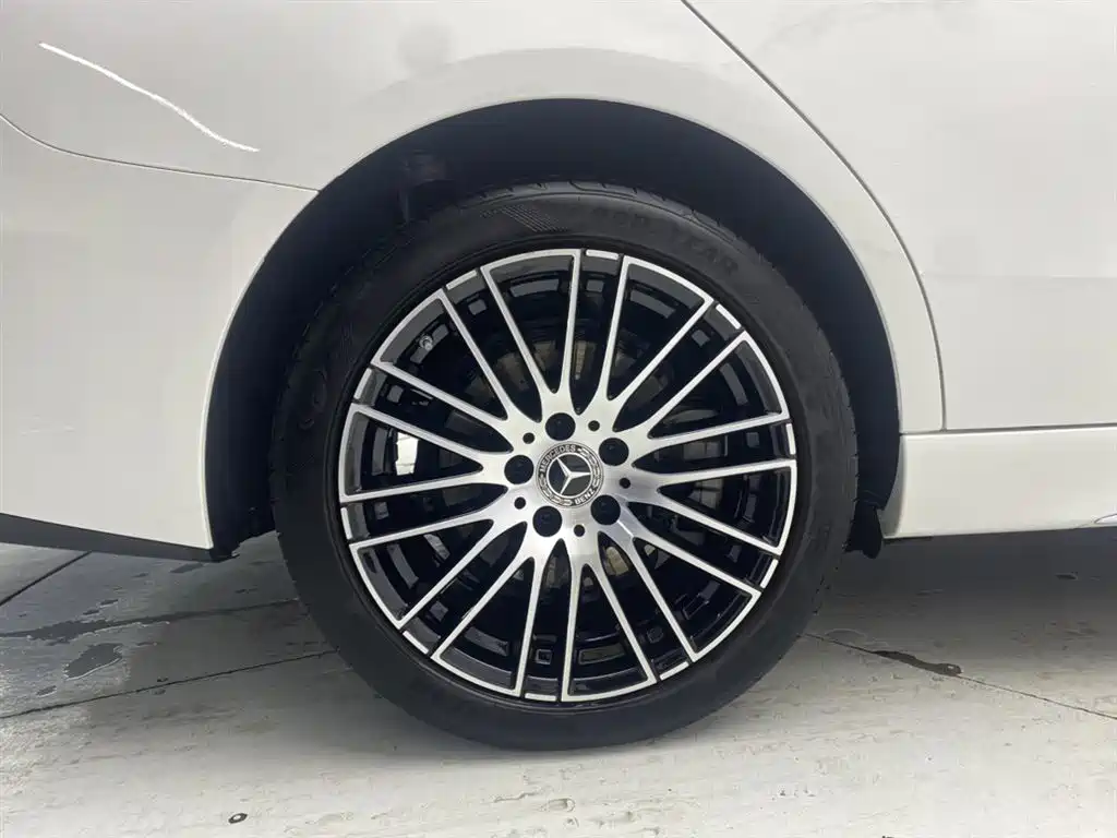 Mercedes-Benz C-Class 2024 Facelift C 260 L Sport фото 11