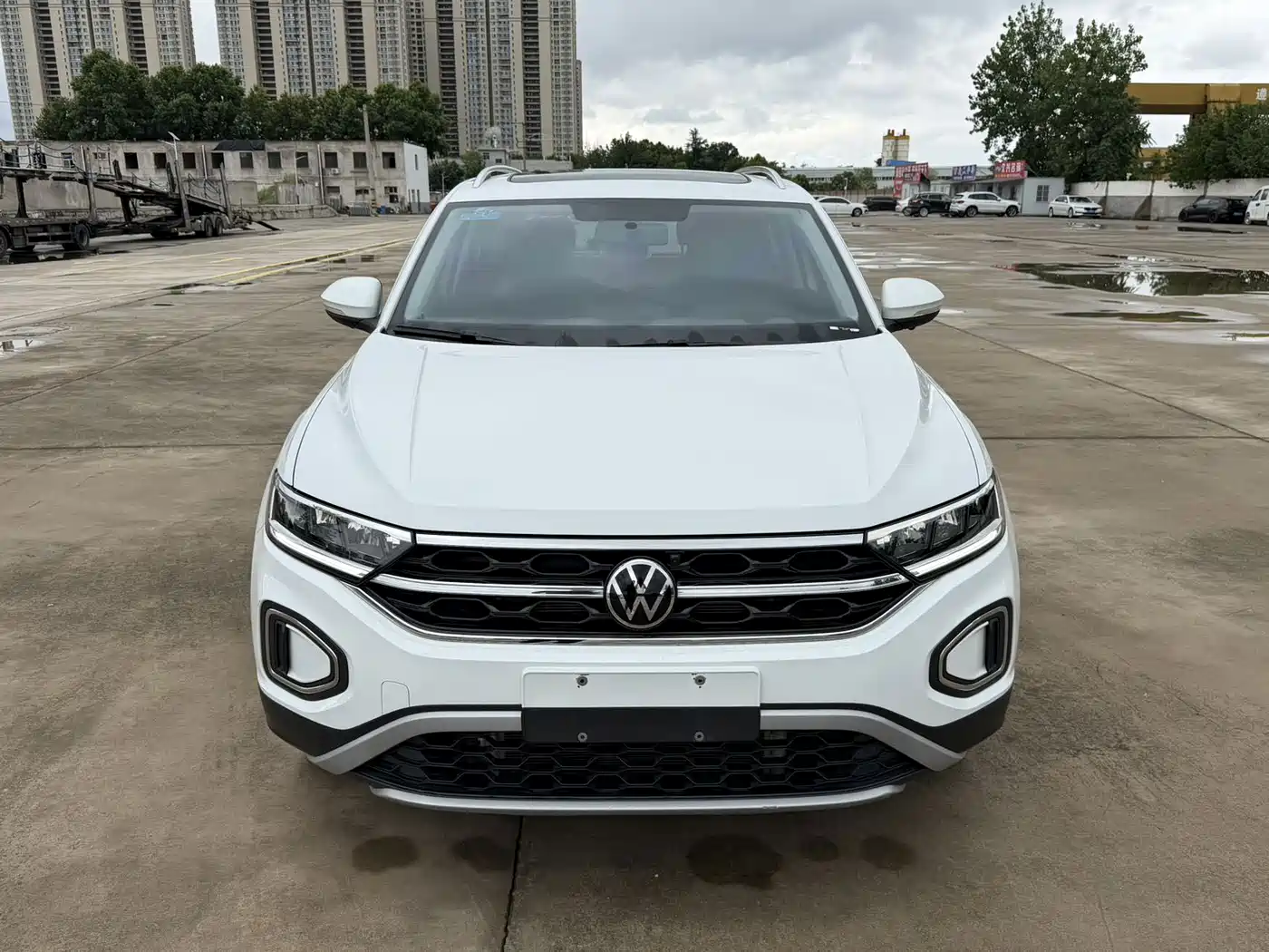 Фото 2 - Volkswagen T-ROC
