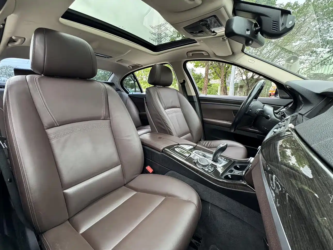 BMW 5 Series 2014 525Li Luxury Design Package фото 10