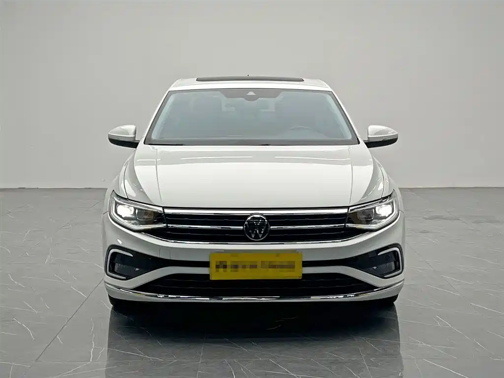Volkswagen Bora 2023 300TSI DSG Premium Edition фото 2