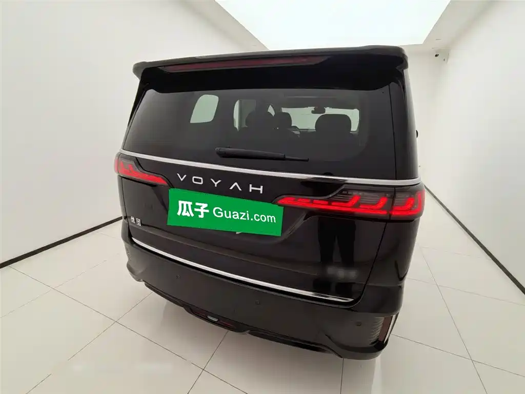 Voyah Auto Voyah Dreamer 2025 PHEV AWD Flagship Kunpeng Edition фото 6