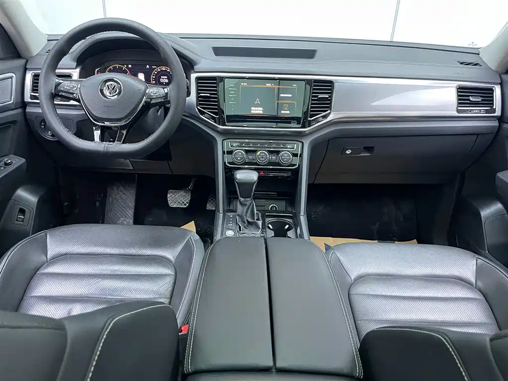 Volkswagen Teramont 2020 380TSI 4WD Luxury Edition China VI фото 30