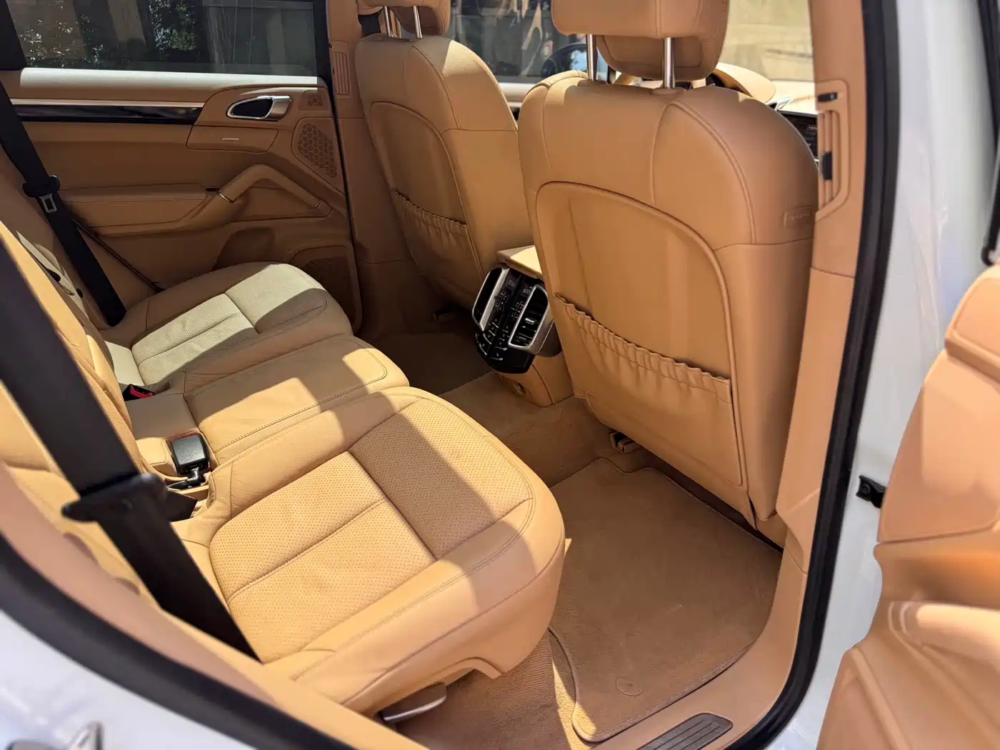 Porsche Cayenne 2014 Cayenne Platinum Edition 3.0T фото 17
