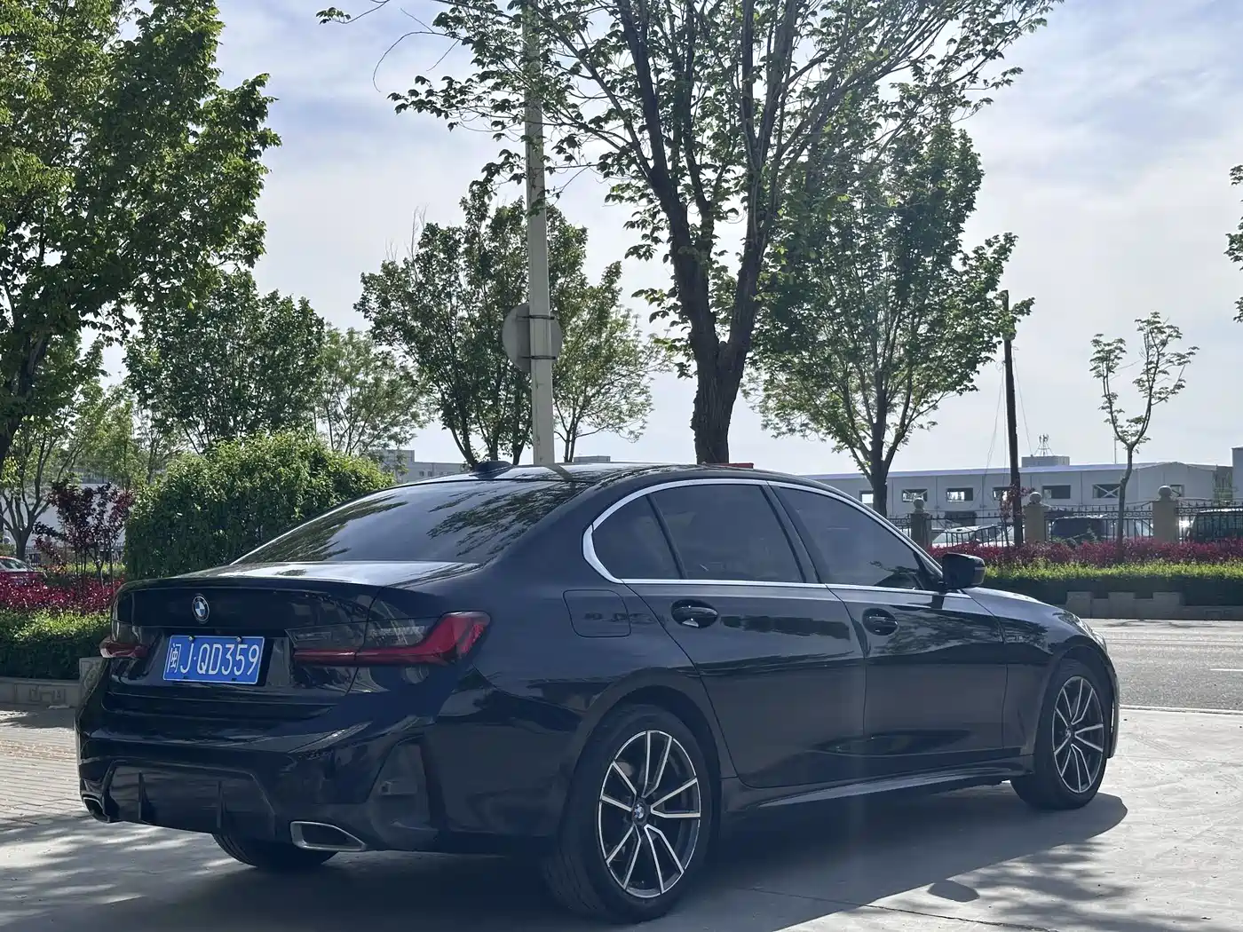 BMW 3 Series 2023 320Li M Sport Package фото 14