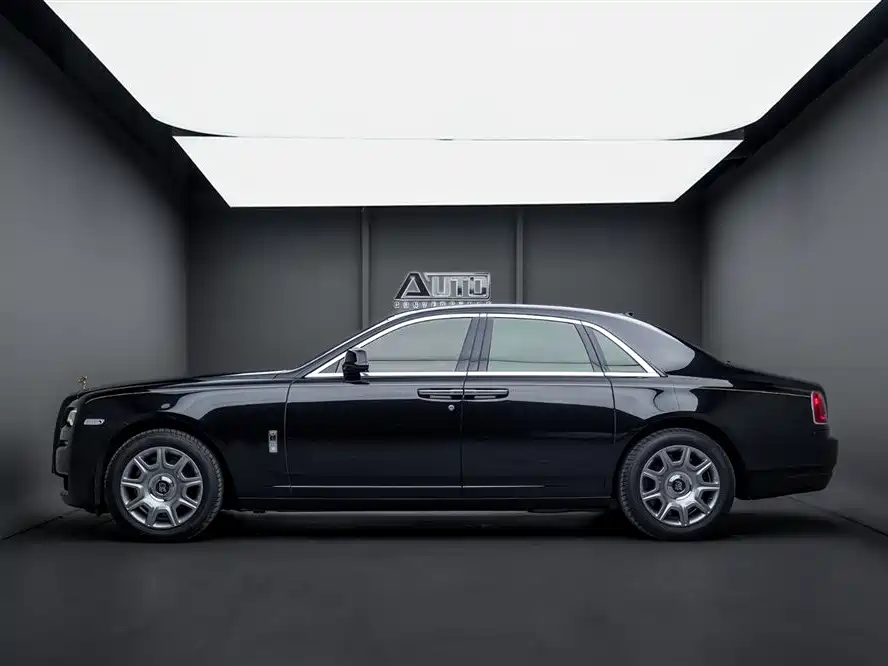 Rolls-Royce Ghost 2018 6.6T Standard Wheelbase фото 3