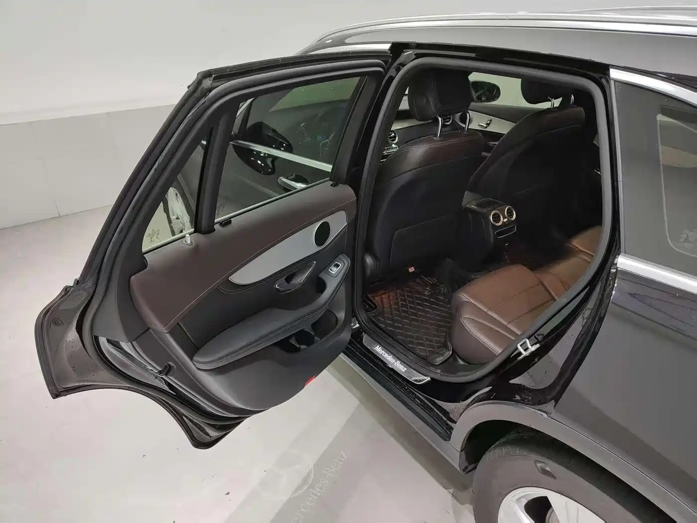 Mercedes-Benz GLC 2020 Facelift GLC 260 L 4MATIC Dynamic фото 10
