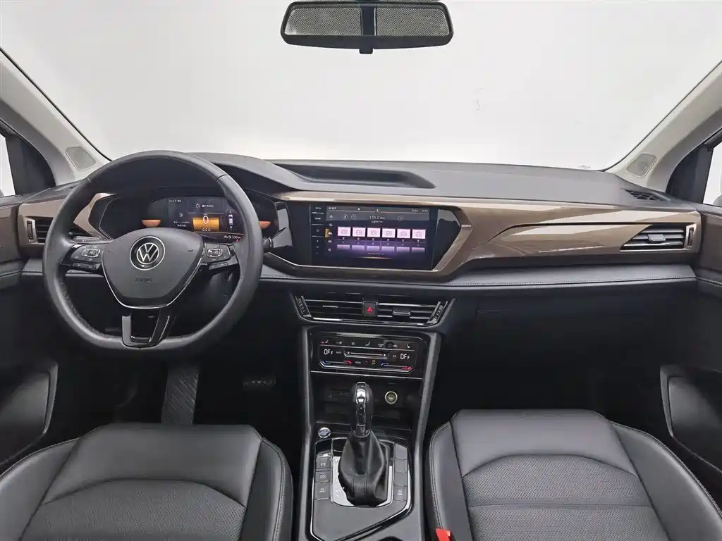 Volkswagen Tharu 2022 280TSI FWD Luxury Edition фото 5