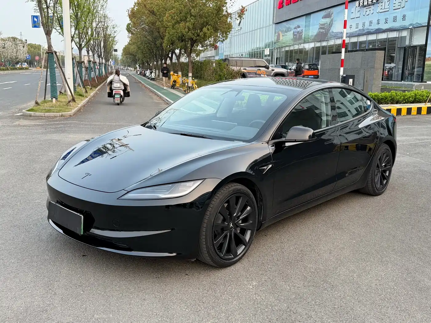 Tesla Model 3 2023 Rear-Wheel Drive