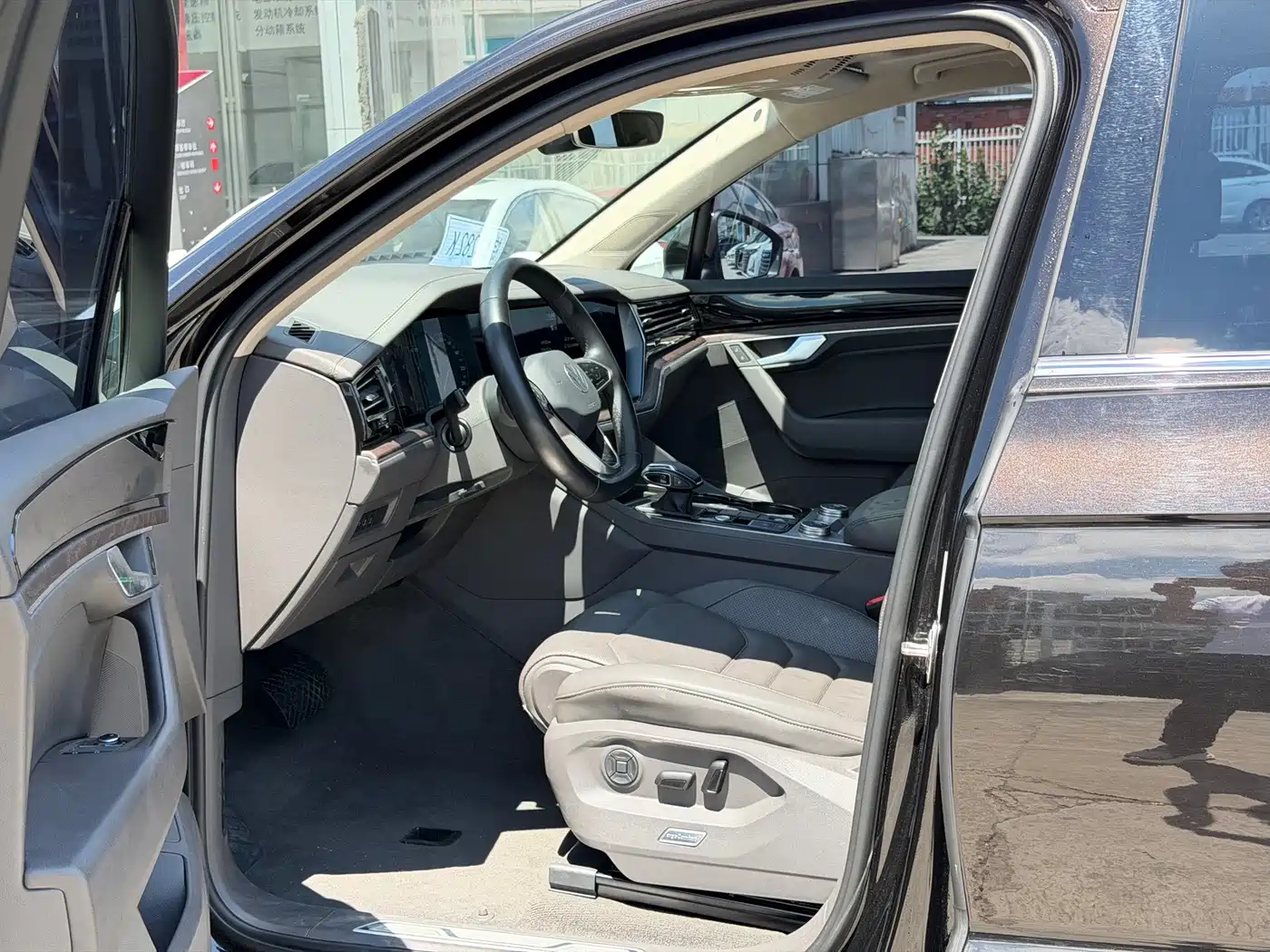 Volkswagen Touareg 2023 2022 2.0TSI Rui Shang Edition