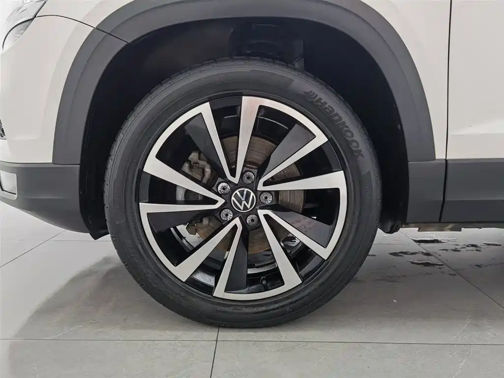 Volkswagen Tharu 2022 280TSI FWD Luxury Edition фото 17