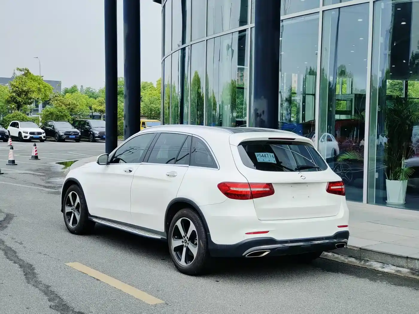 Mercedes-Benz GLC 2019 Facelift GLC 300 L 4MATIC Dynamic фото 2
