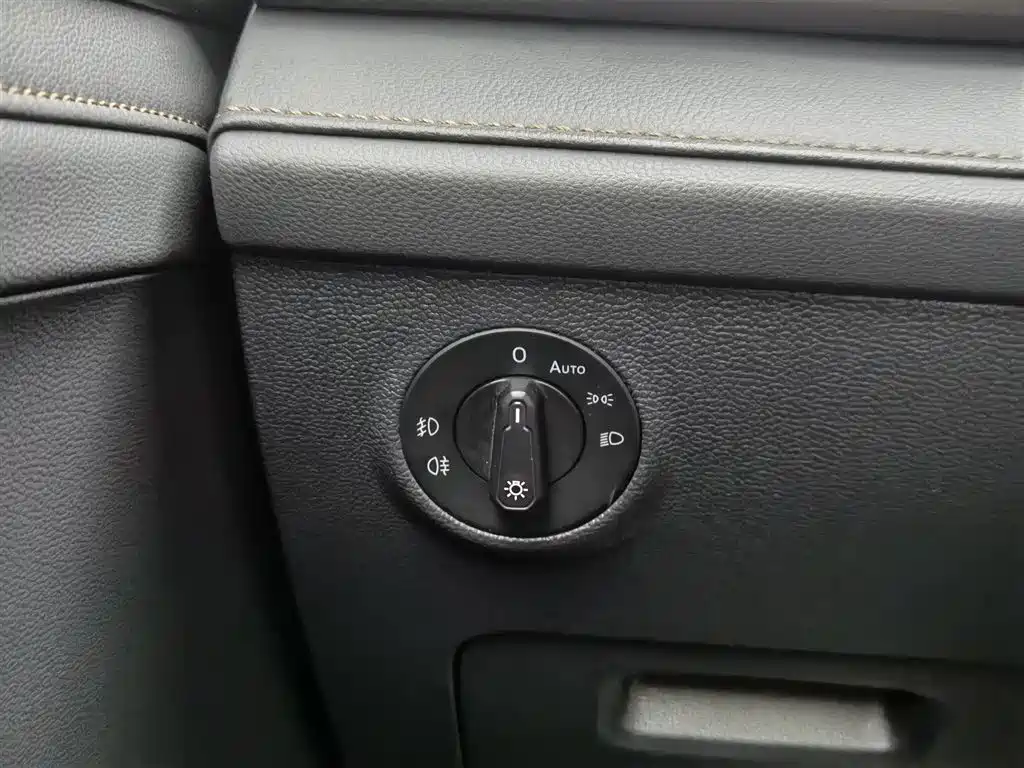 Volkswagen Tharu 2022 280TSI FWD Luxury Edition фото 21