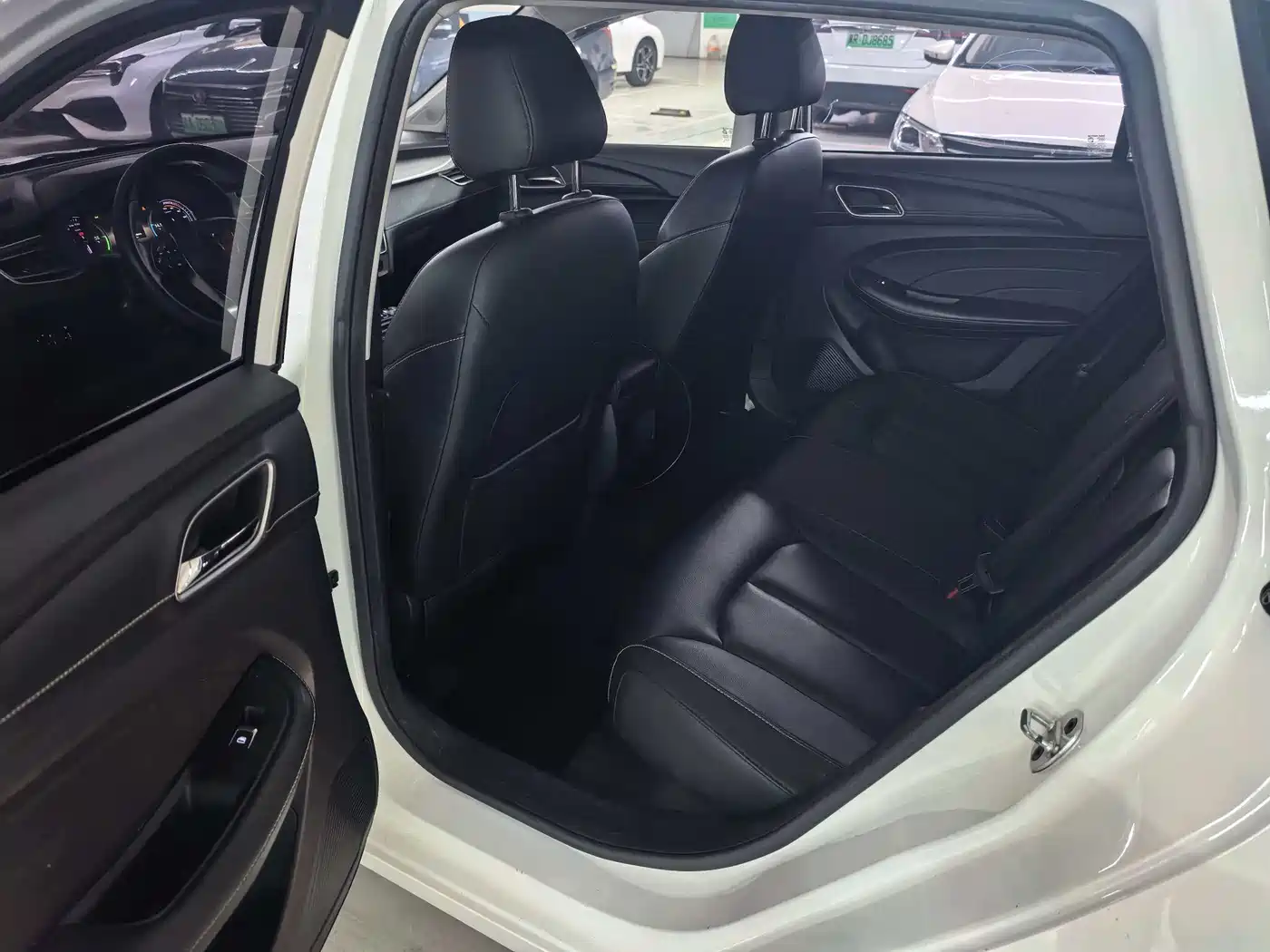 ROEWE EI5
