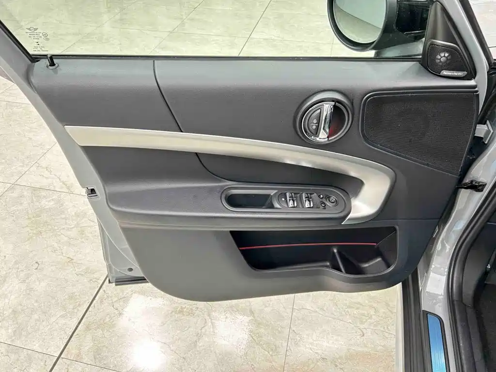MINI COUNTRYMAN 2023 2023 Facelift 1.5T COOPER ALL4 Connoisseur