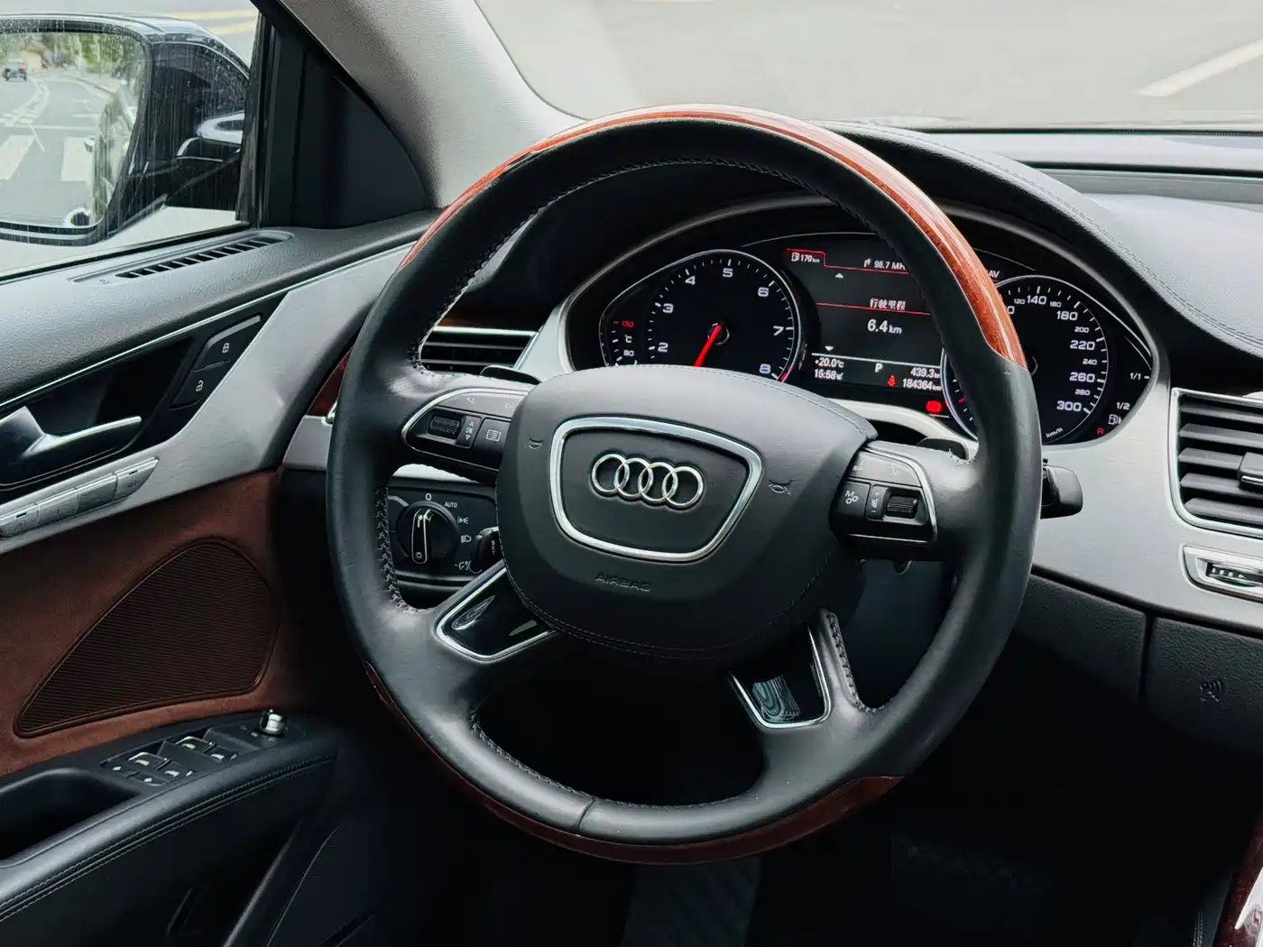 Audi A8 2013 A8L 45 TFSI quattro Exclusive фото 15