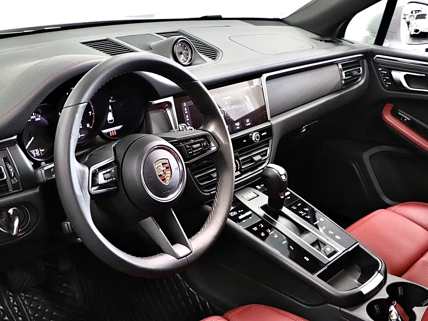 Porsche Macan 2023 Macan 2.0T фото 11
