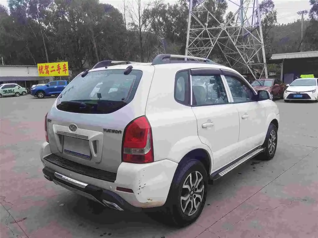 Hyundai Tucson 2009 2.0L Automatic 2WD Sunroof фото 7