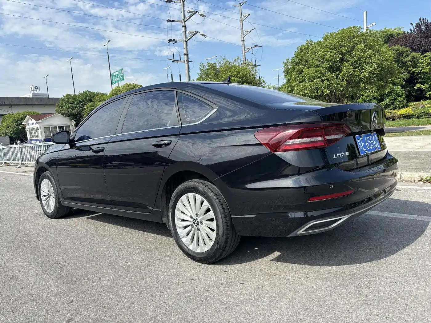 Volkswagen Lavida 2022 1.5L Auto Comfort Edition фото 7