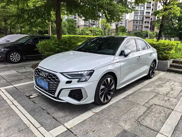 Audi A3 A3L Limousine 35 TFSI, Sport Advance