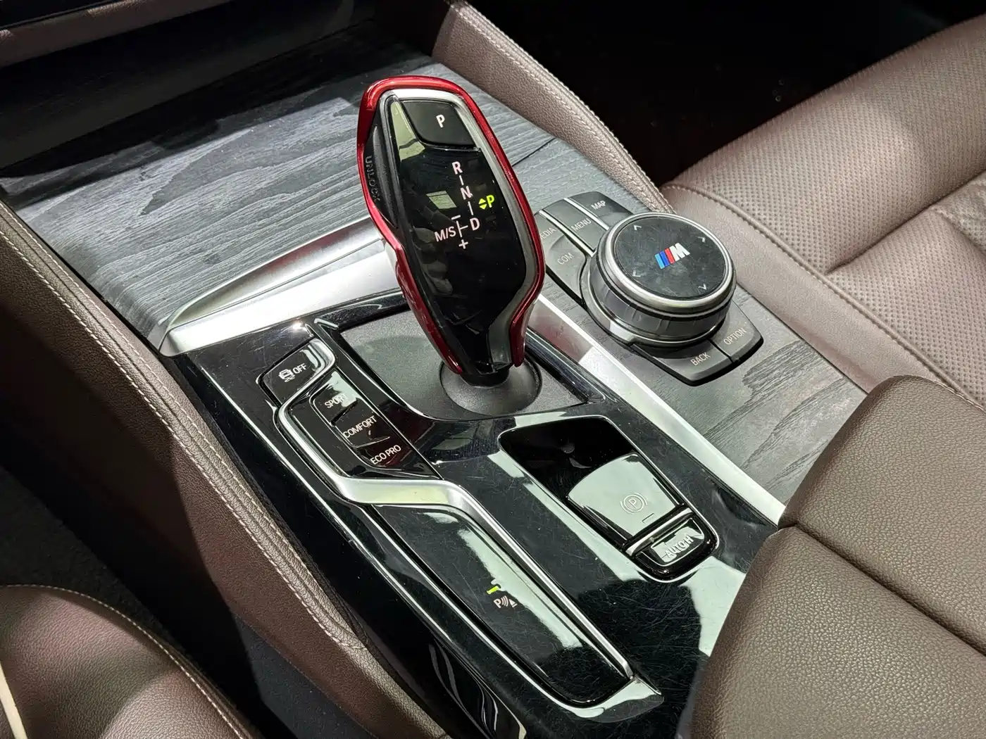 BMW 5 Series 2022 Model Second Facelift 530Li Leading M Sport Package фото 11