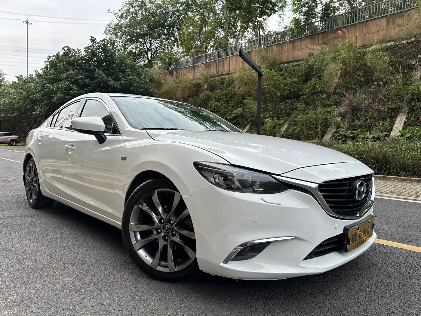 Mazda Atenza 2017 2.5L Skyactiv-G Premium фото 3