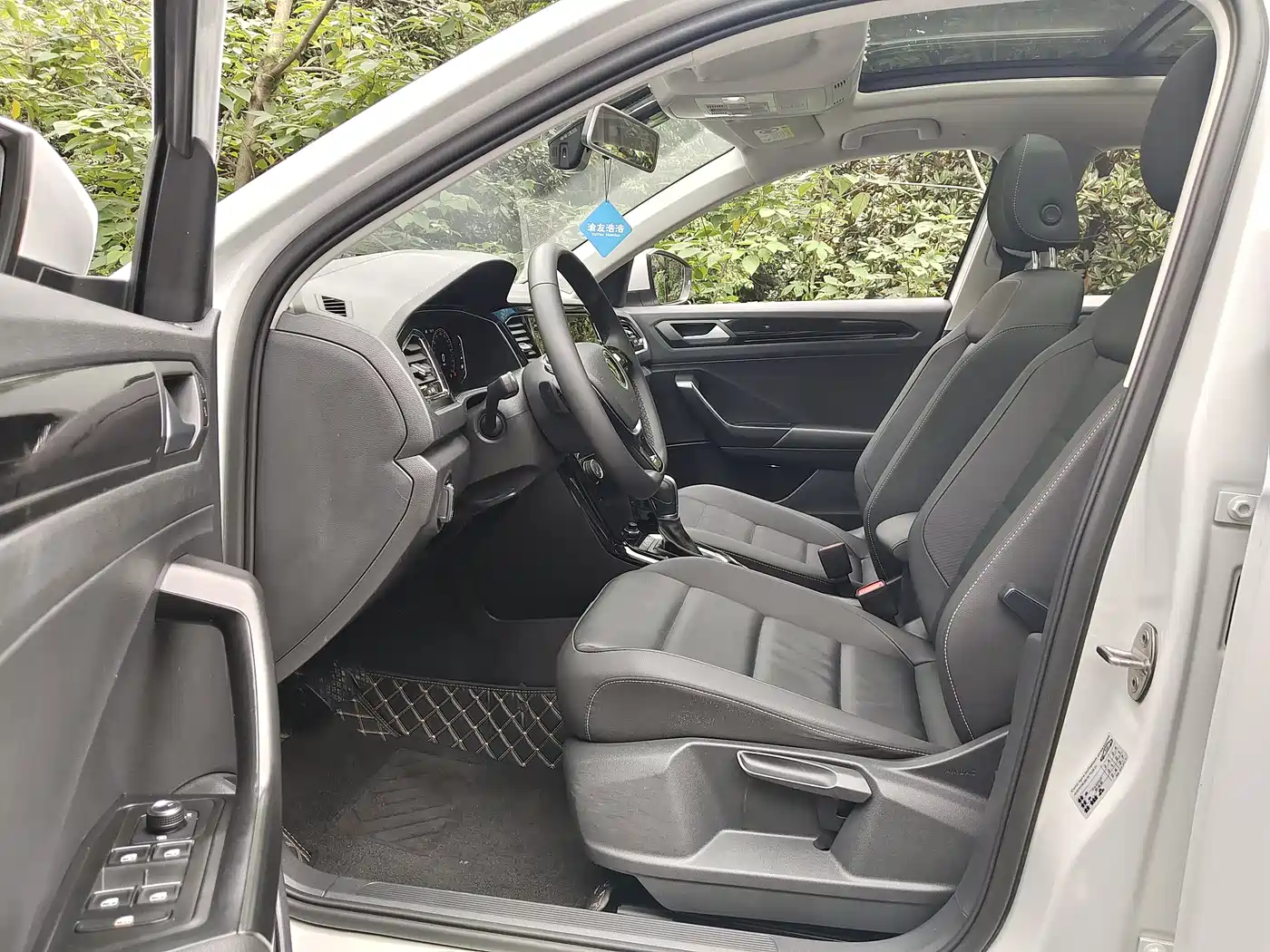 Volkswagen T-ROC 2021 280TSI DSG 2WD Comfort Smart Connect Edition фото 9
